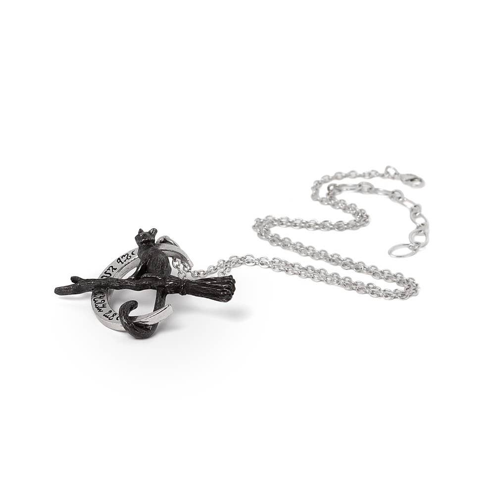 Regina Covenorum Pendant