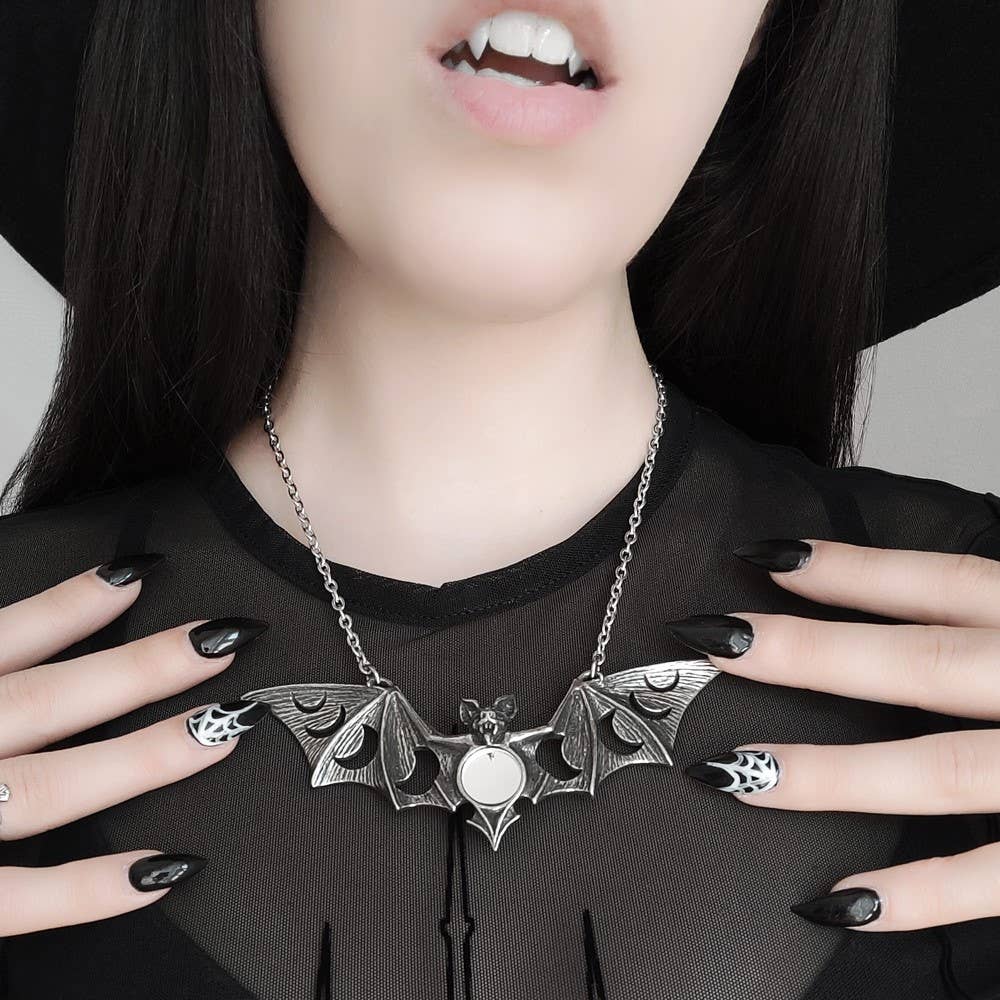 Lunaeca Necklace